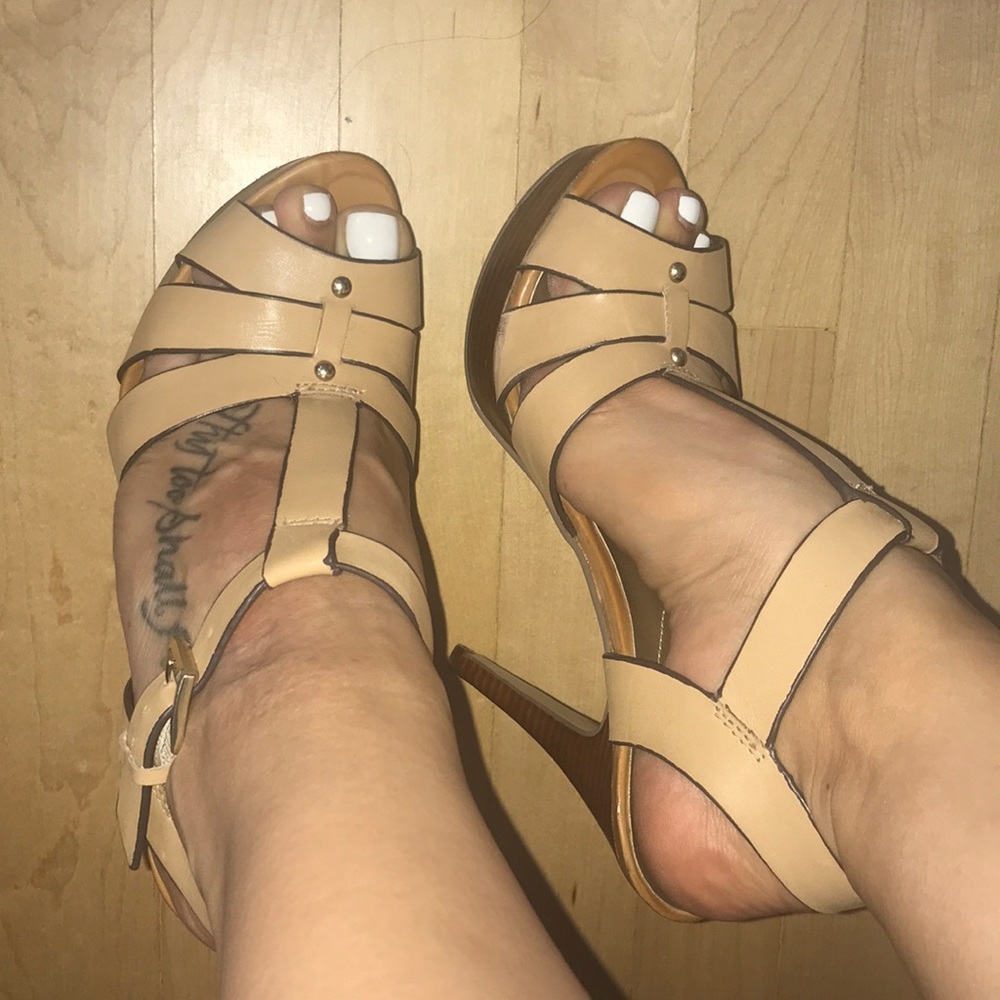 Medium Natural High Heels